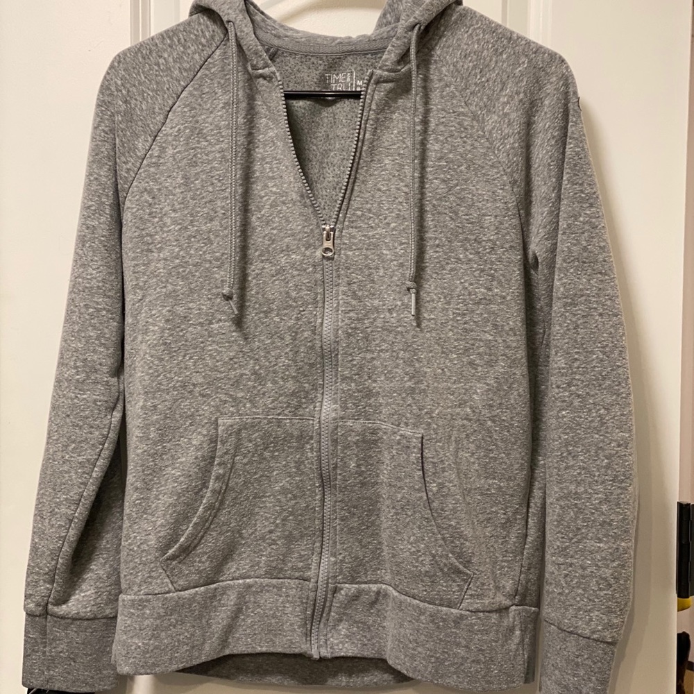 Light weight zip up